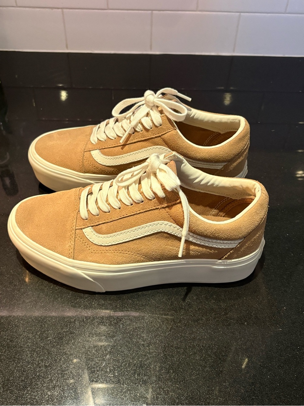 Vans - Old Skool Platform Shoe - Tan Size 8.5